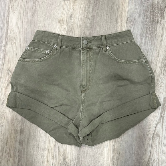 ASOS Pants - ASOS Design Slouchy Mom Shorts Olive Green Cotton Denim High Rise Cuffed Size 8